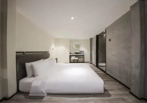 Deluxe Duplex Family Room（Tencent Video VIP)