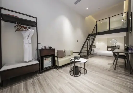 Deluxe Duplex Family Room（Tencent Video VIP)