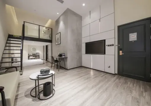 Deluxe Duplex Family Room（Tencent Video VIP)