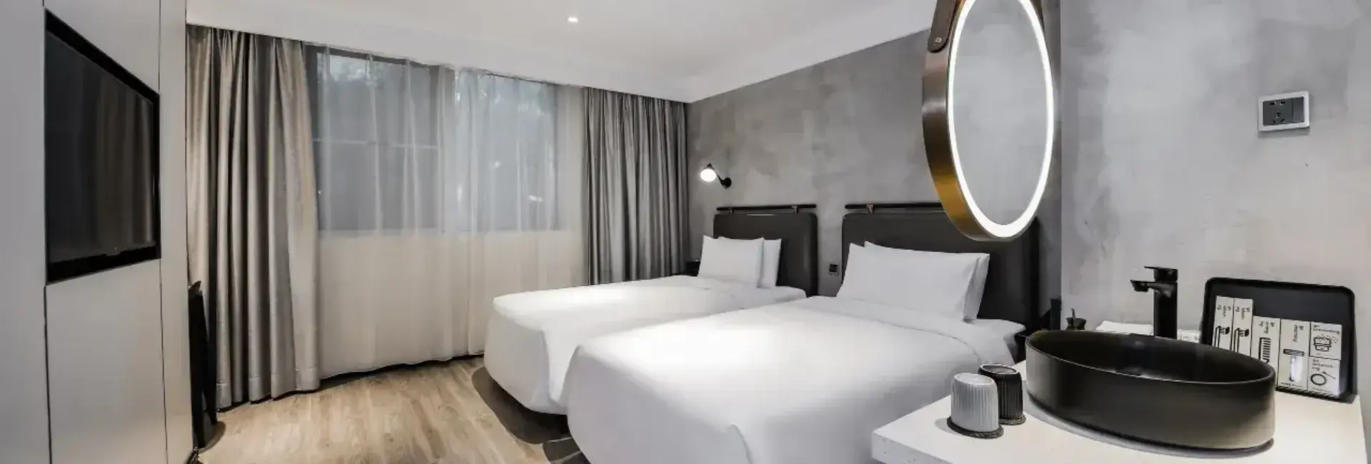 Deluxe Twin Room（Tencent Video VIP)