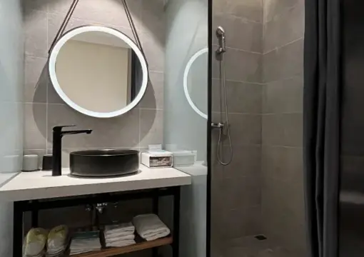 Superior City Family Room (Tencent Video VIP)