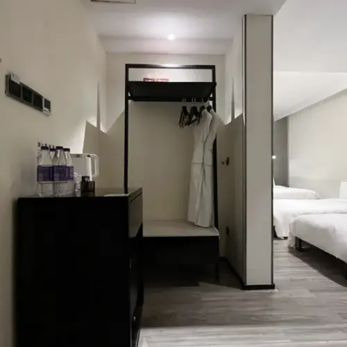 Superior City Family Room (Tencent Video VIP)