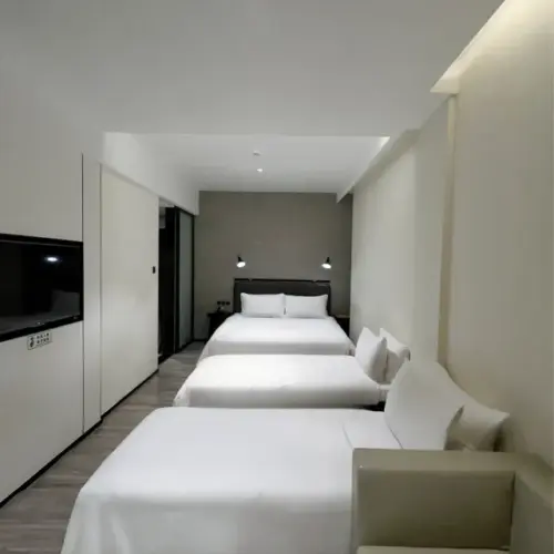 Superior City Family Room (Tencent Video VIP)